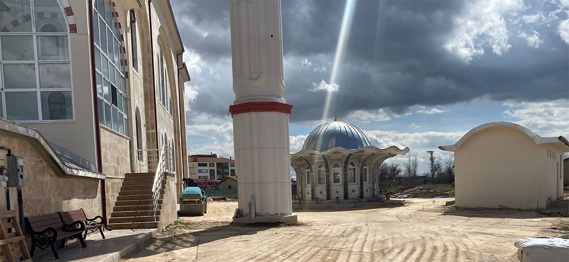 Karatay Belediyesi Sınırlarında Cami ve Okulların Çevre Düzenlemesi İşi